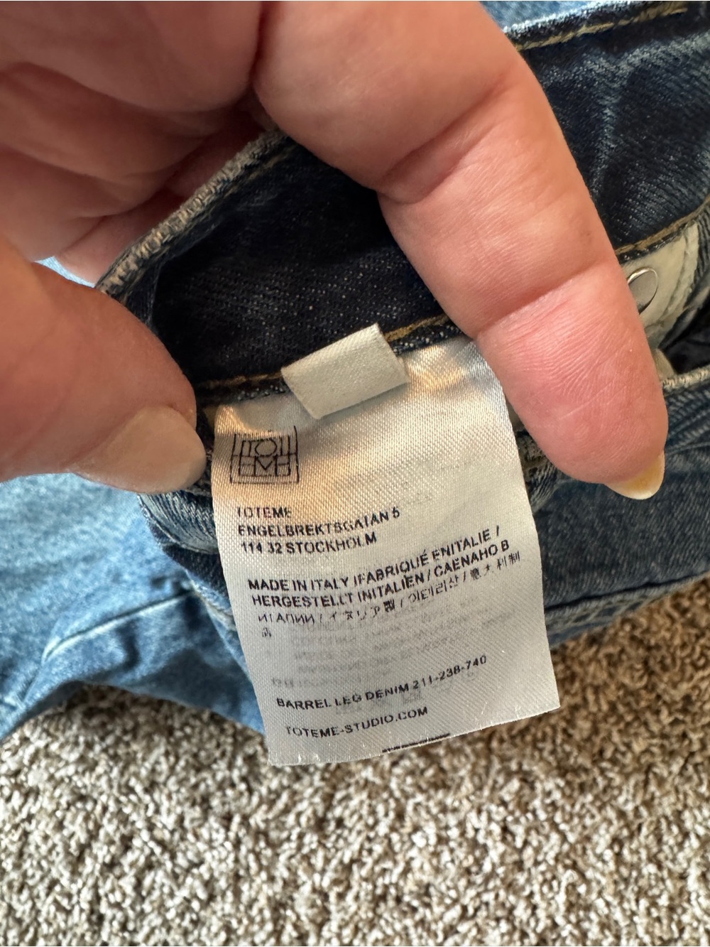 Toteme barrel Jeans with flaw - Picture 4 of 7